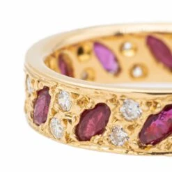 Bague Jonc En Or Jaune, Grenats Et Diamants -Castafiore Boutique bague en or jaune grenats et diamants 462977