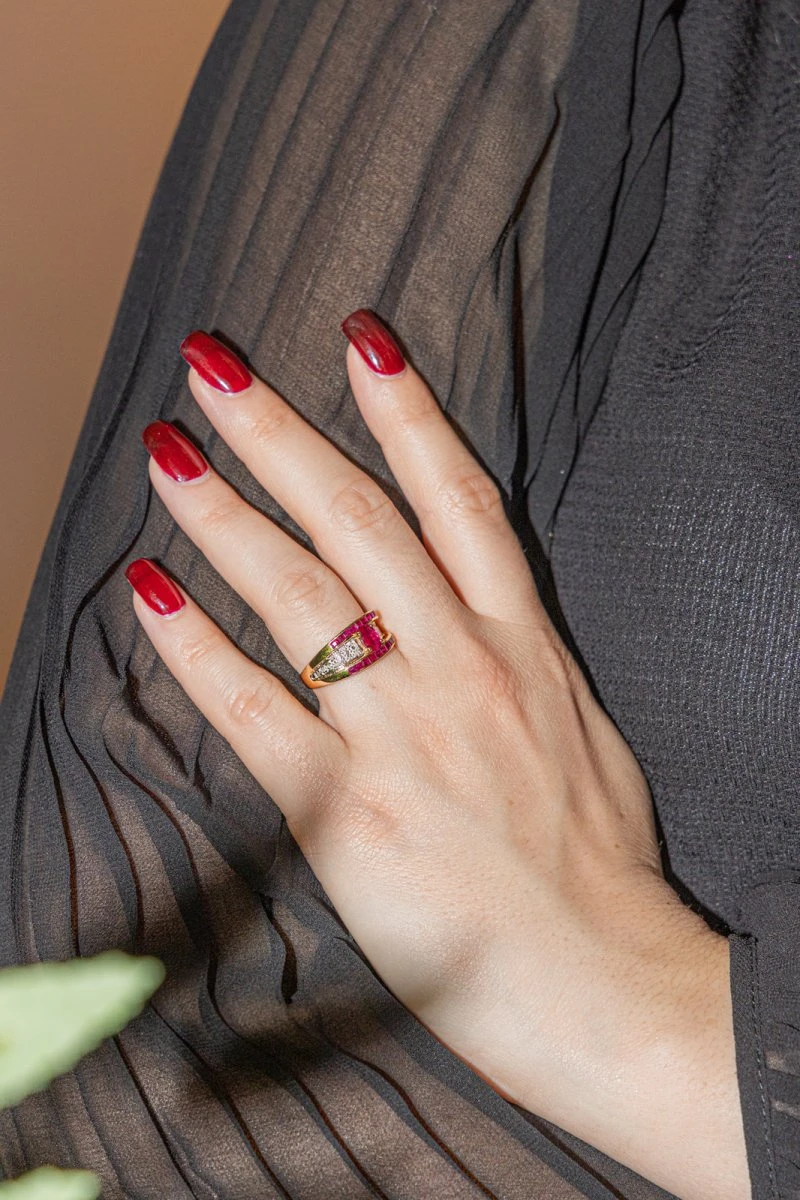 Bague En Or Jaune, Rubis Et Diamant 2 Bague En Or Jaune, Rubis Et Diamant – Image 2