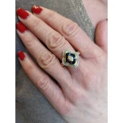 Bague Entourage En Or Jaune Saphirs Et Diamants -Castafiore Boutique bague entourage en or jaune saphirs et diamants 764526