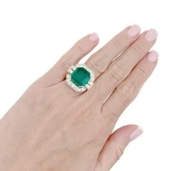 Miller Bague Entourage En Or Rose, Platine, émeraude Et Diamants -Castafiore Boutique bague entourage en or rose platine emeraude et diamants 240813