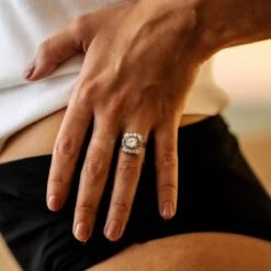 Bague Entourage En Or Rose, Platine Et Diamants -Castafiore Boutique bague entourage en or rose platine et diamants 218917