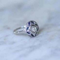 Bague Entourage Or Blanc, Platine, Saphirs Et Diamants 13 Bague Entourage Or Blanc, Platine, Saphirs Et Diamants -Castafiore Boutique bague entourage or blanc platine saphirs et diamants 660996