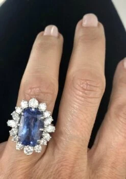 Bague Entourage Saphir Naturel Et Diamant -Castafiore Boutique bague entourage saphir naturel et diamant 520106