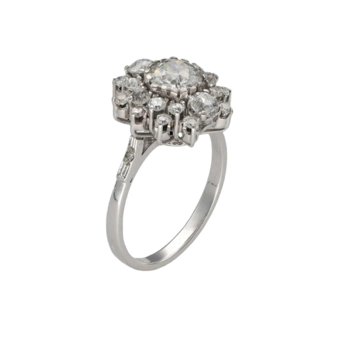 Bague Entourage En Or Gris Et Diamants 3 Bague Entourage En Or Gris Et Diamants – Image 3