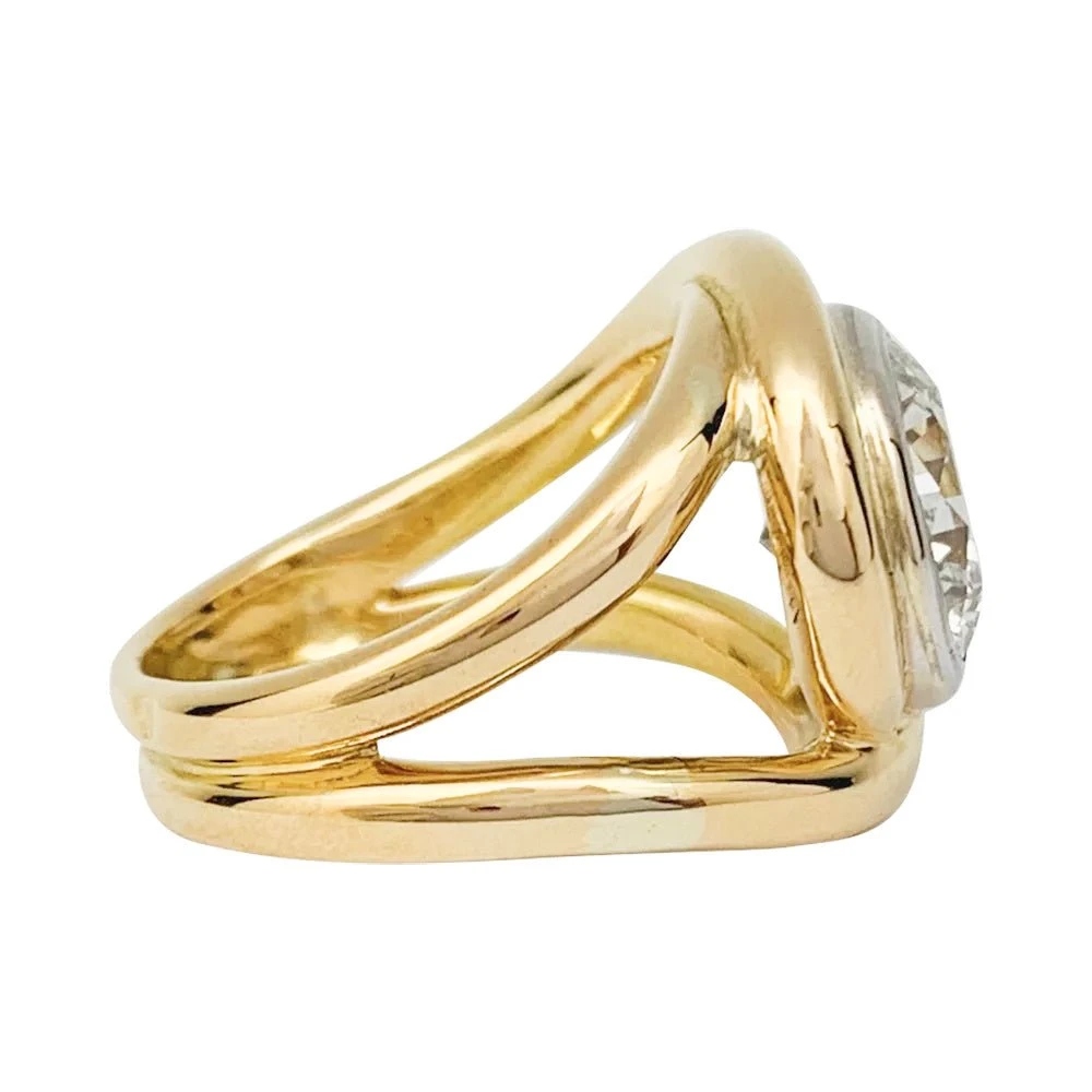 Miller Bague Entrelacée Deux Tons D'or, Diamant 2,78 Carats 4 Miller Bague Entrelacée Deux Tons D'or, Diamant 2,78 Carats – Image 4