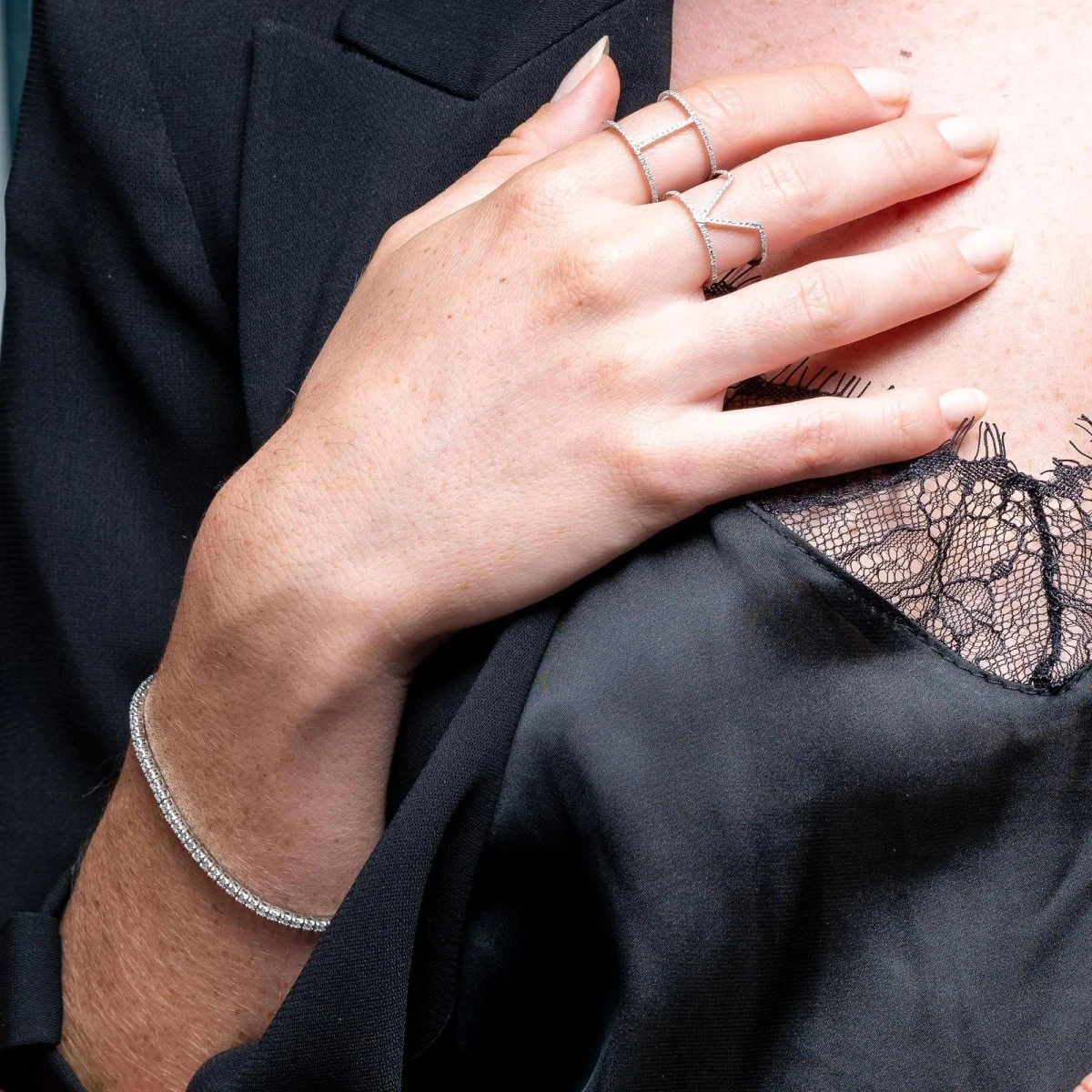 Bague Graphique Or Blanc Diamant 2 Bague Graphique Or Blanc Diamant – Image 2