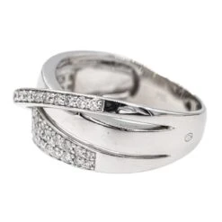 Bague GUY LAROCHE En Or Blanc Et Diamants -Castafiore Boutique bague guy laroche en or blanc et diamant 349723