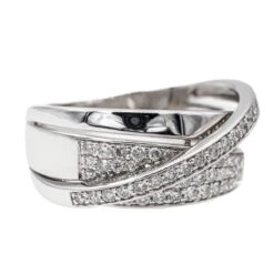 Bague GUY LAROCHE En Or Blanc Et Diamants -Castafiore Boutique bague guy laroche en or blanc et diamant 466479