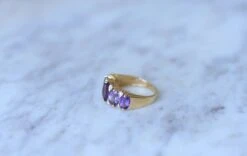 Bague Jarretière Améthystes Et Diamants 14 Bague Jarretière Améthystes Et Diamants -Castafiore Boutique bague jarretiere amethystes et diamants 526115