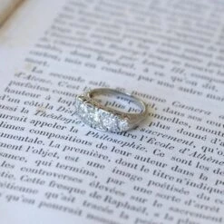 Bague Jarretière En Platine Et Diamants 15 Bague Jarretière En Platine Et Diamants -Castafiore Boutique bague jarretiere diamants 900091