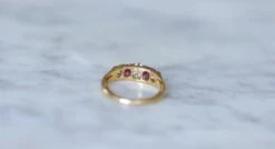 Bague Jarretière Diamants Et Rubis Sur Or Jaune -Castafiore Boutique bague jarretiere diamants et rubis sur or jaune 234730