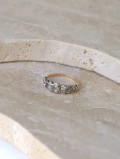 Bague Jarretière Diamants Taille Rose Couronnée 18 Bague Jarretière Diamants Taille Rose Couronnée -Castafiore Boutique bague jarretiere diamants taille rose couronnee 212754