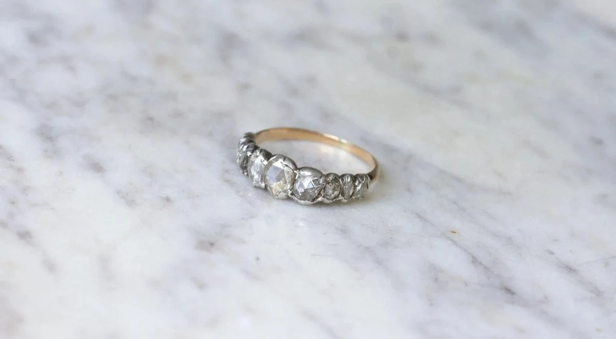 Bague Jarretière Diamants Taille Rose Couronnée 3 Bague Jarretière Diamants Taille Rose Couronnée – Image 3