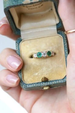 Bague Jarretière Emeraudes Et Diamants Or Jaune