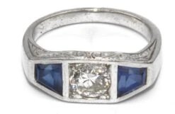 Bague Jarretière En Or Gris Diamant Et Saphirs -Castafiore Boutique bague jarretiere en or gris diamant et saphirs 233768