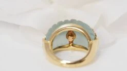 Bague Jonc En Or Jaune Ornée De Saphirs Et Diamants Sur Quartz Vert -Castafiore Boutique bague jonc en or jaune ornee de saphirs et diamants sur quartz vert 249903