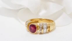 Bague Jonc En Or Jaune, Rubis Naturel Et Diamants -Castafiore Boutique bague jonc en or jaune rubis naturel et diamants 115271