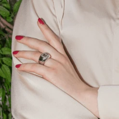 Bague Jonc POIRAY "Thessalie" En Or Blanc, Améthyste Et Diamants -Castafiore Boutique bague jonc poiray thessalie en or blanc amethyste et diamants 617280