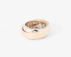 Bague Jonc Signée Cartier Bi-colore En Diamants Princesses 6 Bague Jonc Signée Cartier Bi-colore En Diamants Princesses -Castafiore Boutique bague jonc signee cartier bi colore en diamants princesses 989061