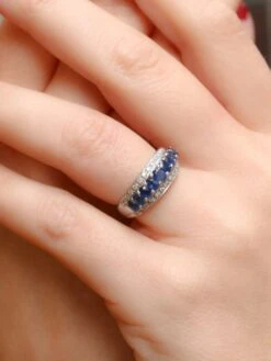 Bague Jonc Vintage Or Blanc Diamants Saphirs Ovales -Castafiore Boutique bague jonc vintage or blanc diamants saphirs ovales 107630