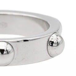 Bague LOUIS VUITTON Clous En Or Blanc 11 Bague LOUIS VUITTON Clous En Or Blanc -Castafiore Boutique bague louis vuitton clous en or blanc 257346