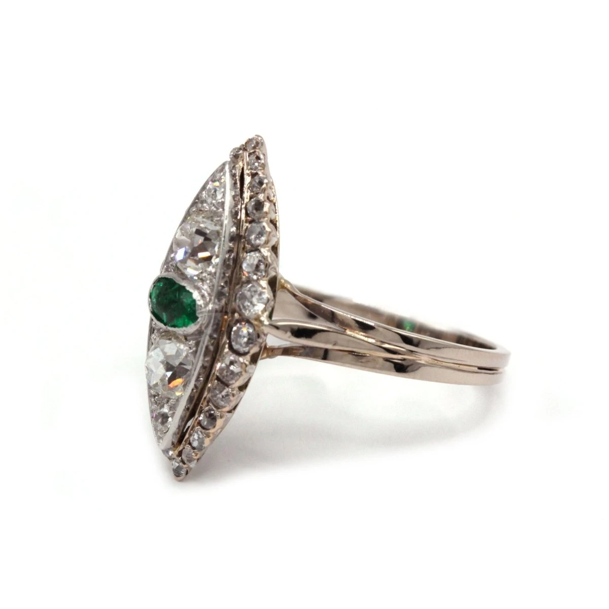 Bague Marquise En Or, émeraude Et Diamants 2 Bague Marquise En Or, émeraude Et Diamants – Image 2
