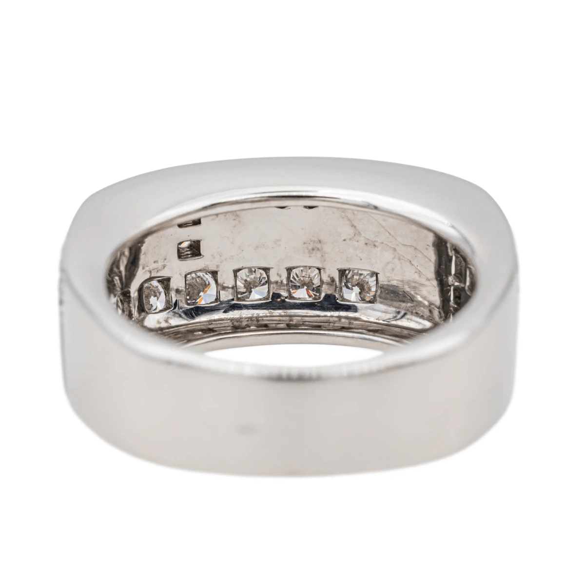 Bague MAUBOUSSIN "Belle De Jour" En Or Blanc, Nacre Et Diamants 6 Bague MAUBOUSSIN "Belle De Jour" En Or Blanc, Nacre Et Diamants – Image 6