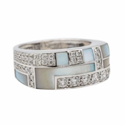 Bague MAUBOUSSIN "Belle De Jour" En Or Blanc, Nacre Et Diamants 15 Bague MAUBOUSSIN "Belle De Jour" En Or Blanc, Nacre Et Diamants -Castafiore Boutique bague mauboussin belle de jour en or blanc nacre et diamants 453482