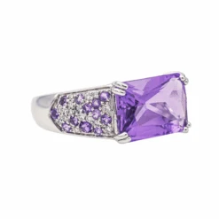Bague MAUBOUSSIN "Ma Princesse D'amour" En Or Blanc Et Améthyste -Castafiore Boutique bague mauboussin ma princesse damour en or blanc et amethyste 2997984