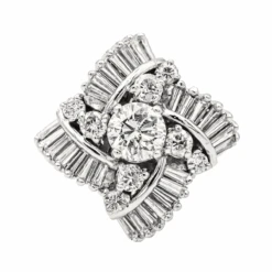 Bague Entourage En Or Blanc Et Diamants