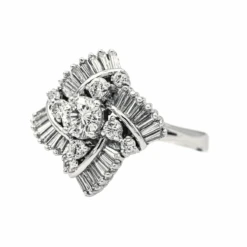 Bague Entourage En Or Blanc Et Diamants -Castafiore Boutique bague or blanc diamant 7222061