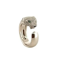 Bague Pavée CARTIER "Massai" Panthère En Or Blanc, émeraudes Et Diamants