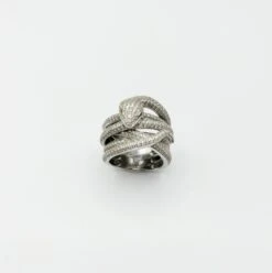 Bague Pavée Diamants Serpent En Or Blanc -Castafiore Boutique bague pavee diamants serpent en or blanc 270461