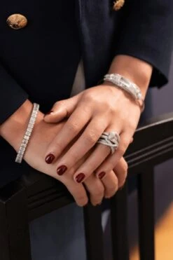 Bague Pavée Diamants Serpent En Or Blanc -Castafiore Boutique bague pavee diamants serpent en or blanc 802602