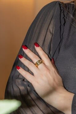 Bague PIAGET "Possession" En Or Jaune Et Diamant -Castafiore Boutique bague piaget possession en or jaune et diamant 734006