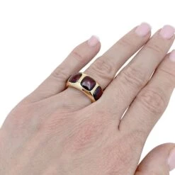 Miller Bague POMELLATO "Bisanzio" En Or Jaune Et Grenats -Castafiore Boutique bague pomellato bisanzio en or jaune et grenats 690212