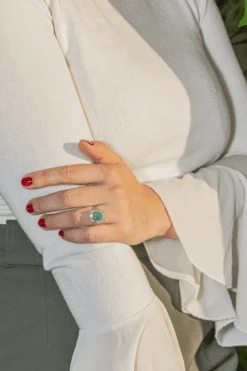 Bague Pompadour En Platine Et émeraude -Castafiore Boutique bague pompadour en platine et emeraude 205526