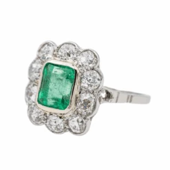 Bague Pompadour En Platine Et émeraude -Castafiore Boutique bague pompadour en platine et emeraude 237545