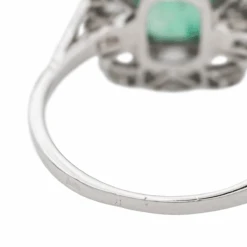 Bague Pompadour En Platine Et émeraude -Castafiore Boutique bague pompadour en platine et emeraude 861301