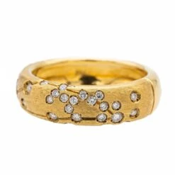 Bague REPOSSI "Astrale" Capricorne En Or Jaune Et Diamants -Castafiore Boutique bague repossi astrale en or jaune et diamants 666403