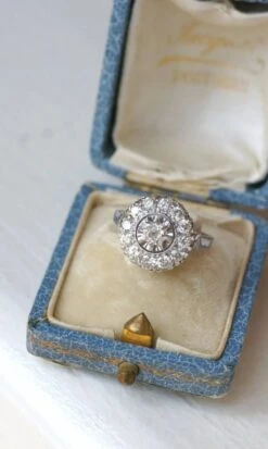 Bague Ronde Cible Art Déco Diamants -Castafiore Boutique bague ronde cible art deco diamants 449858