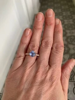 Bague En Or Rose, Saphir Ceylan Et Diamants -Castafiore Boutique bague saphir ceylan non chauffe 244 carats diamants or rose 18 carats certificat 553399