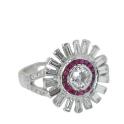 Bague Solitaire En Or Blanc, Rubis Et Diamants -Castafiore Boutique bague soleil en or blanc rubis calibres et diamants 623044