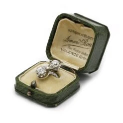 Bague Toi Et Moi En Platine Et Diamants -Castafiore Boutique bague toi et moi en platine et diamants 633454