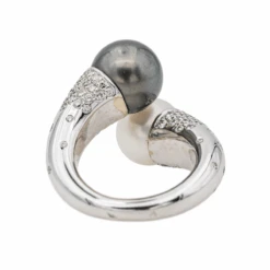 Bague Toi & Moi En Or Blanc, Perles Et Diamants -Castafiore Boutique bague toi moi en or blanc perles et diamants 110633