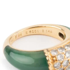 Bague Jonc VAN CLEEF & ARPELS "Philippine" En Or Jaune, Jade Verte Et Diamants -Castafiore Boutique bague van cleef arpels philippine en or jaune jade verte et diamants 564117