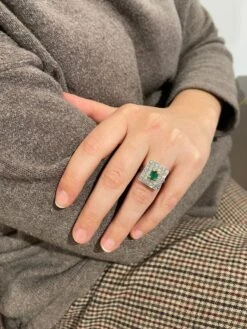 Bague Vintage En Or, émeraude Et Diamants 13 Bague Vintage En Or, émeraude Et Diamants -Castafiore Boutique bague vintage en or emeraude et diamants 732524