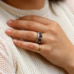 Bague En Or Jaune Et Lapis Lazuli -Castafiore Boutique bague vintage en or jaune et cabochons de lapis lazuli 436860