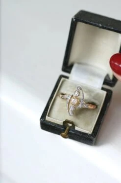Bague Volutes Diamants Belle Epoque -Castafiore Boutique bague volutes diamants belle epoque 677779