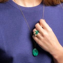 Bagues VAN CLEEF & ARPELS "Philippine" En Or Jaune, Chrysoprase Et Diamants 12 Bagues VAN CLEEF & ARPELS "Philippine" En Or Jaune, Chrysoprase Et Diamants -Castafiore Boutique bagues van cleef arpels philippine en or jaune chrysoprase et diamants 688486